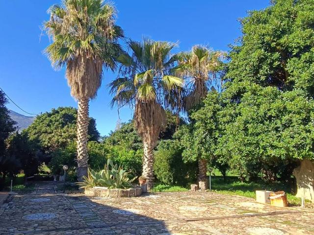 Villa Indipendente in vendita a Carini, Sicilia