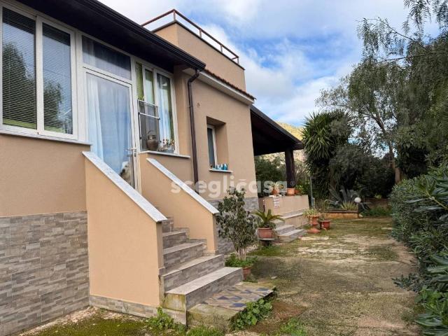Villa Indipendente in vendita a Carini, Sicilia