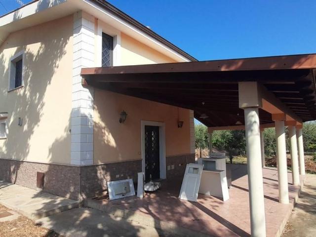 Villa Indipendente in vendita a Carini, Sicilia