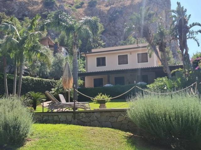 Villa Indipendente in vendita a Torretta, Sicilia