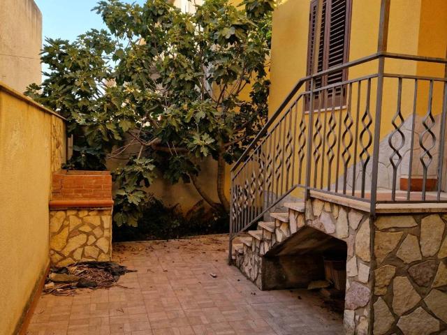Villa Indipendente in vendita a Carini, Sicilia