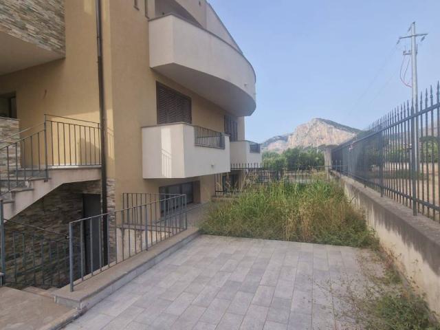 Villa Indipendente in vendita a Carini, Sicilia