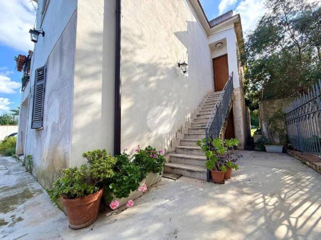 Villa Indipendente in vendita a Carini, Sicilia