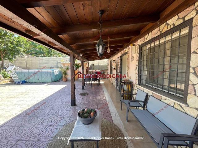 Villa Indipendente in vendita a Carini, Sicilia