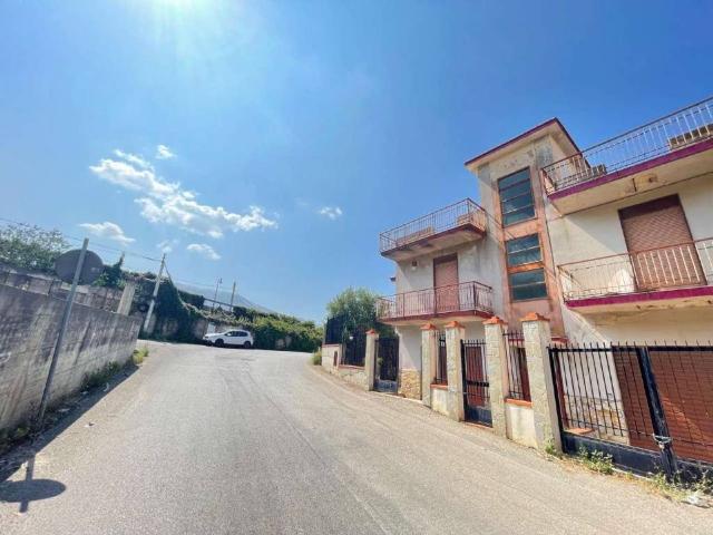 Villa Indipendente in vendita a Carini, Palermo