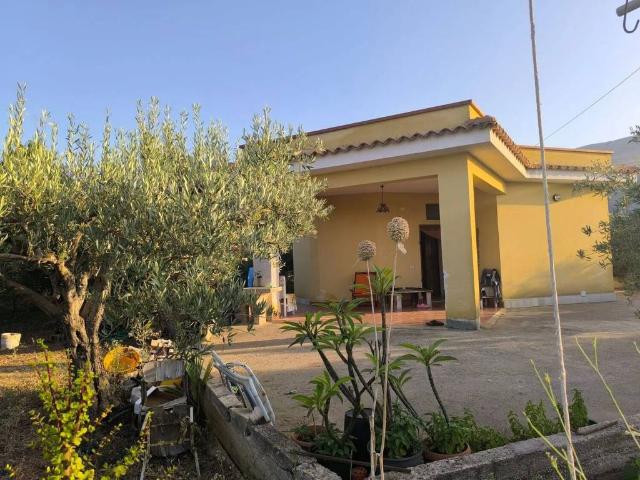 Villa Indipendente in vendita a Carini, Sicilia