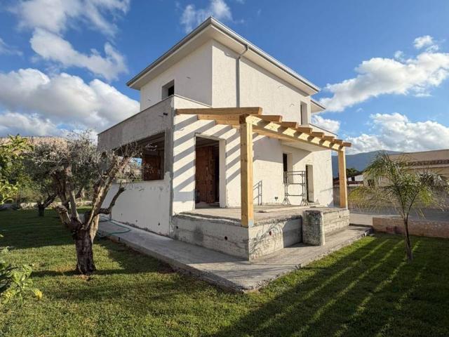 Villa Indipendente in vendita a Carini, Sicilia