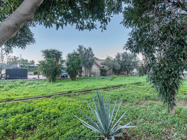 Villa Indipendente in vendita a Piraineto, Carini