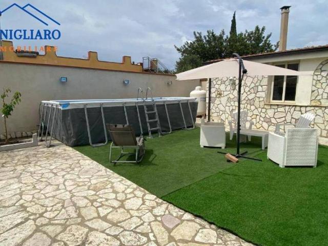 Villa Indipendente in vendita a Carini, Sicilia