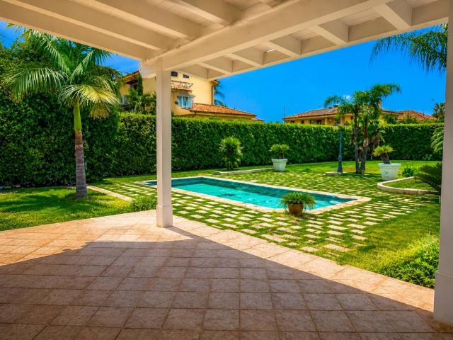 Villa Indipendente in vendita a Carini, Sicilia