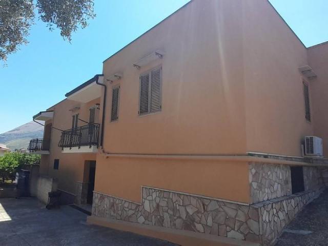 Villa Indipendente in vendita a Carini, Sicilia
