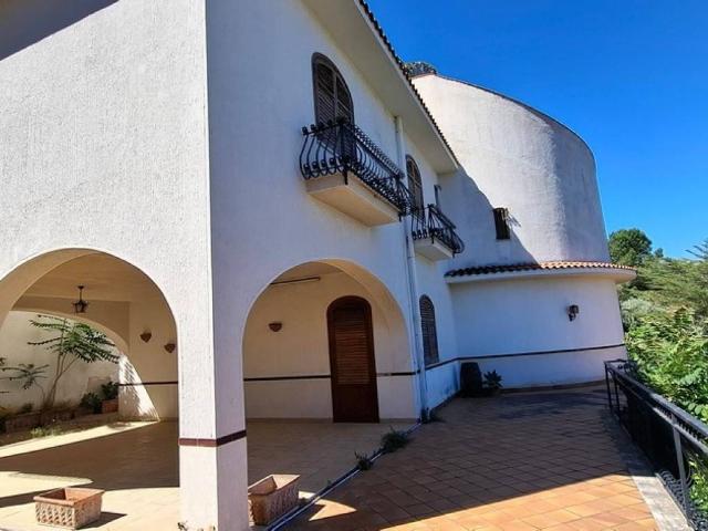 Villa Indipendente in vendita a Carini, Sicilia