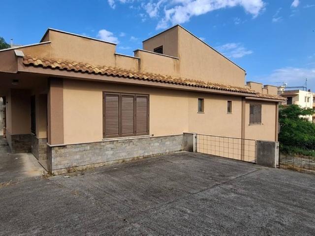 Villa Indipendente in vendita a Carini, Sicilia