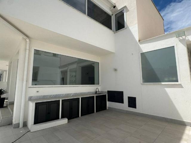 Villa Indipendente in vendita a Carini, Sicilia