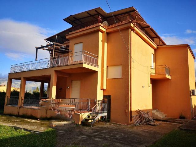 Villa Indipendente in vendita a Carini, Sicilia
