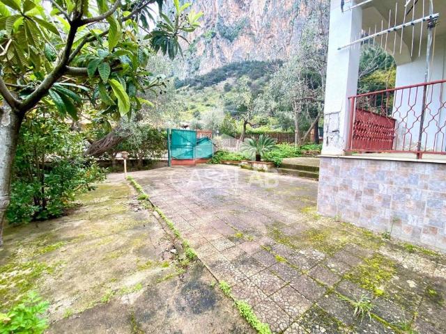 Villa Indipendente in vendita a Carini, Sicilia