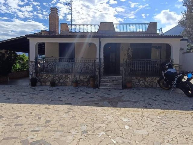 Villa Indipendente in vendita a Piraineto, Carini