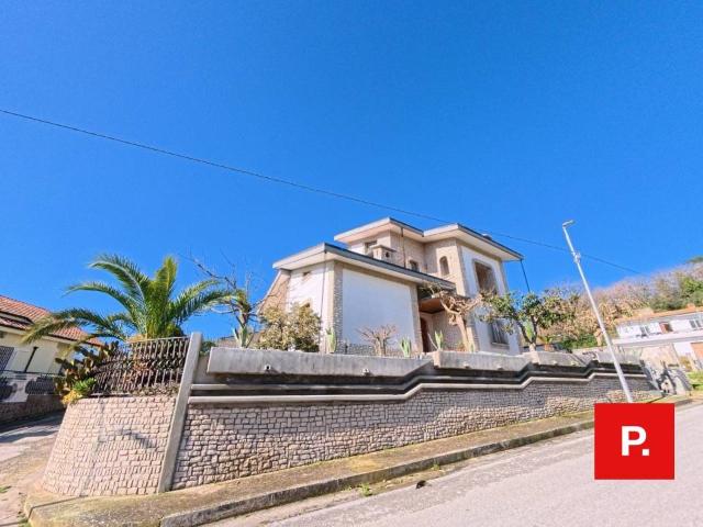 Villa Indipendente in vendita a Casale, Carinola