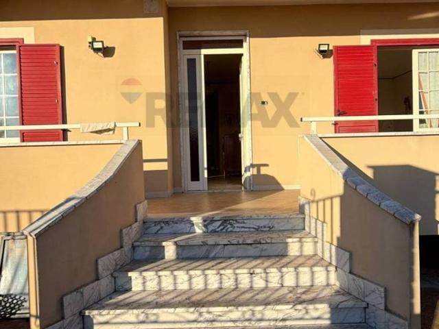 Villa Indipendente in vendita a Carinola, Campania
