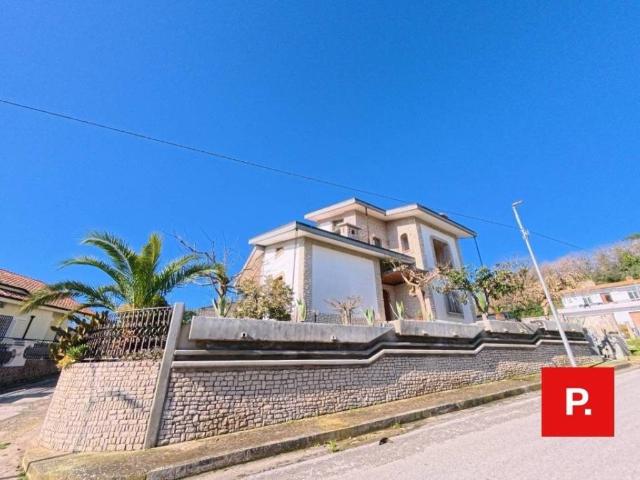 Villa Indipendente in vendita a Casale, Carinola