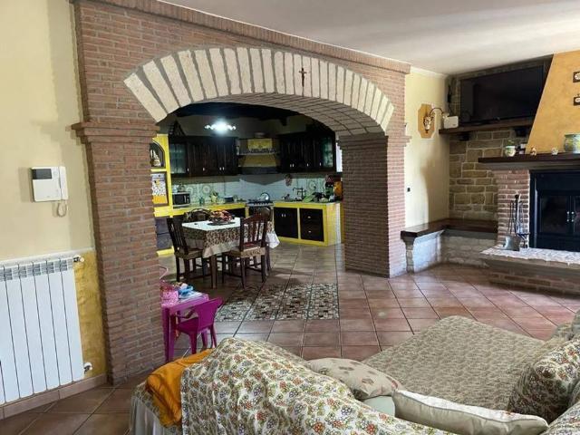 Villa Indipendente in vendita a Carinola, Campania