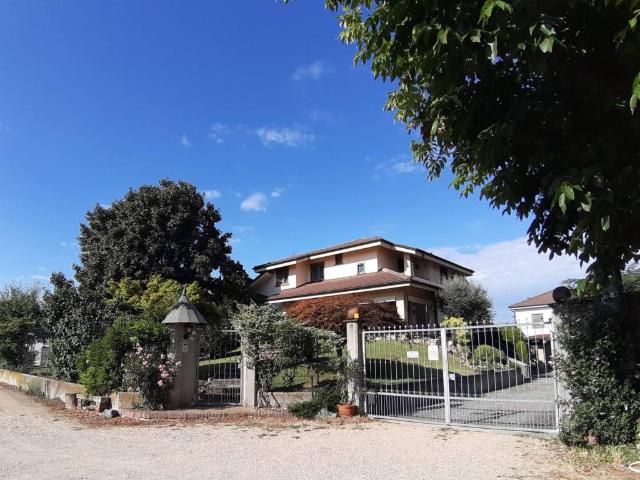 Villa Indipendente in vendita a Piemonte, Torino