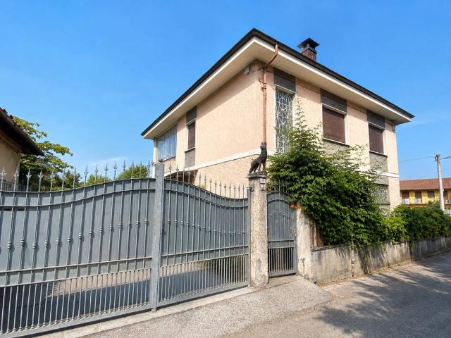 Villa Indipendente in vendita a Crocetta, Carmagnola
