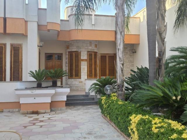 Villa Indipendente in vendita a Puglia, Lecce