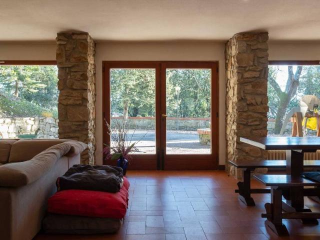 Villa Indipendente in vendita a Carmignano, Toscana