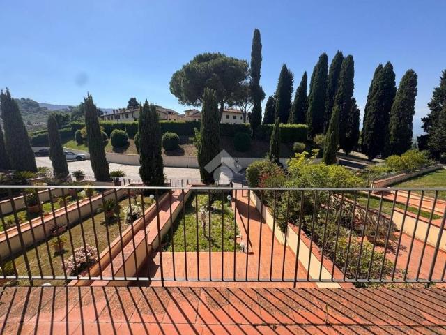 Villa Schiera in vendita a La Serra, Carmignano