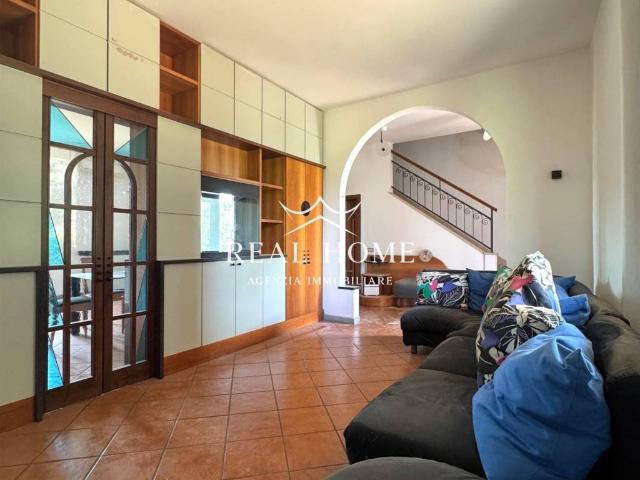 Villa Indipendente in vendita a Carmignano, Comeana