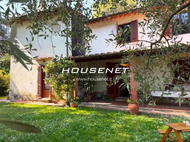 Villa Indipendente in vendita a Unione dei Comuni Circondario dell'Empolese Valdelsa, Carmignano