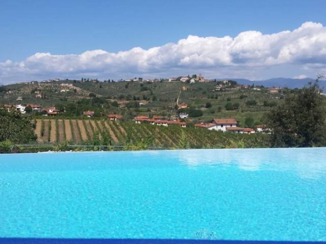 Villa Indipendente in vendita a Carmignano, Capezzana
