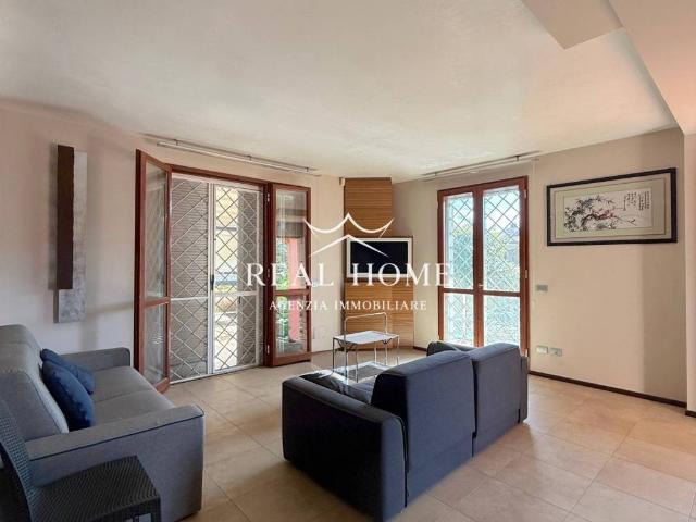 Villa Indipendente in vendita a La Serra, Carmignano