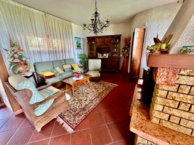 Villa Indipendente in vendita a Carmignano, Toscana