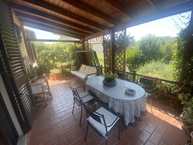 Villa Indipendente in vendita a Carmignano, Comeana