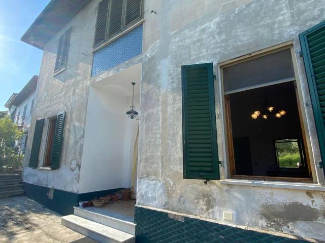 Villa Indipendente in vendita a Carmignano, Comeana