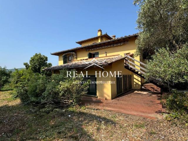 Villa Indipendente in vendita a Carmignano, Comeana