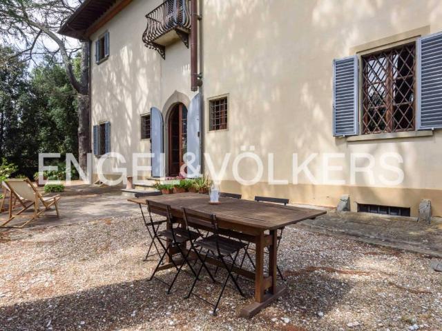Villa Indipendente in vendita a La Serra, Carmignano