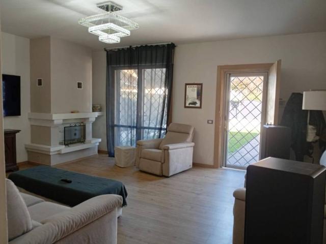 Villa Indipendente in vendita a Quarrata, Pistoia