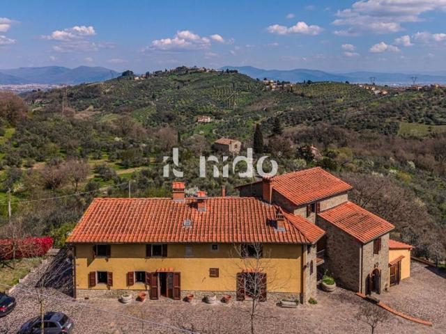 Villa Indipendente in vendita a Colle, Carmignano