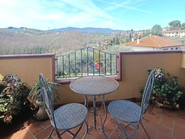 Villa Indipendente in vendita a Carmignano, Comeana