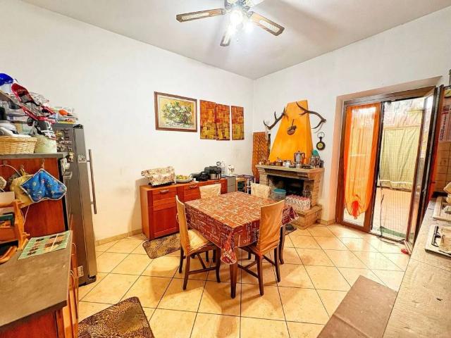 Villa Indipendente in vendita a Carmignano, Comeana