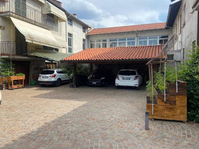 Villa Indipendente in vendita a Carnago, Lombardia