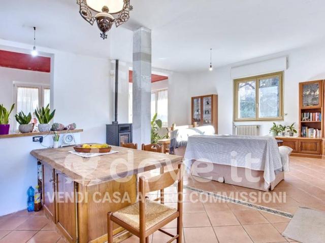 Villa Indipendente in vendita a Borghetto, Carnago