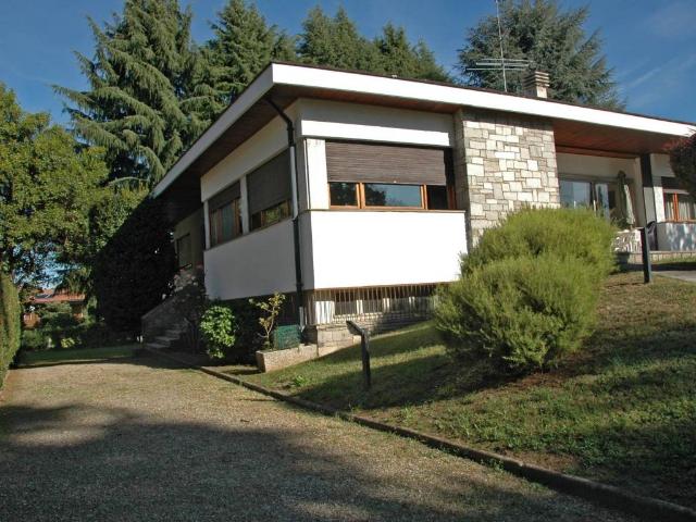 Villa Indipendente in vendita a Stribiana Inferiore, Carnago