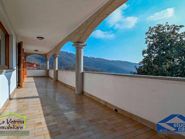 Villa Indipendente in vendita a Carobbio Degli Angeli, Lombardia