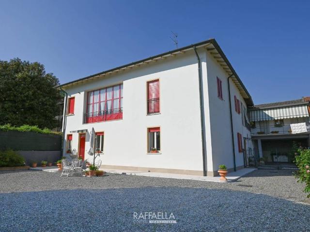 Villa Indipendente in vendita a Carobbio Degli Angeli, Lombardia