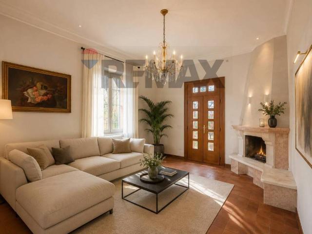 Villa Indipendente in vendita a Carobbio degli Angeli, Bergamo