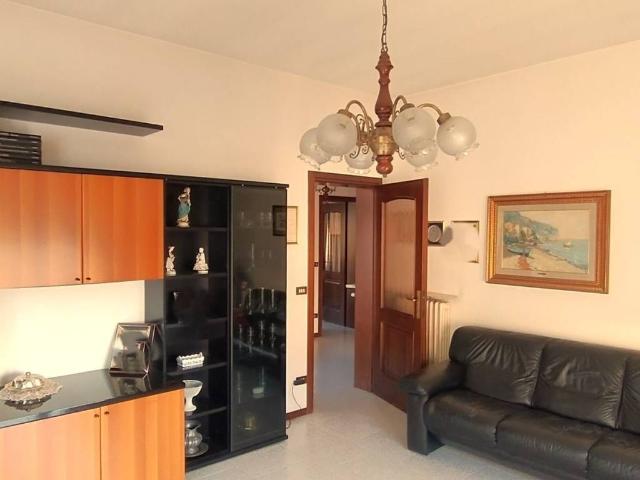 Villa Indipendente in vendita a Carobbio Degli Angeli, Lombardia